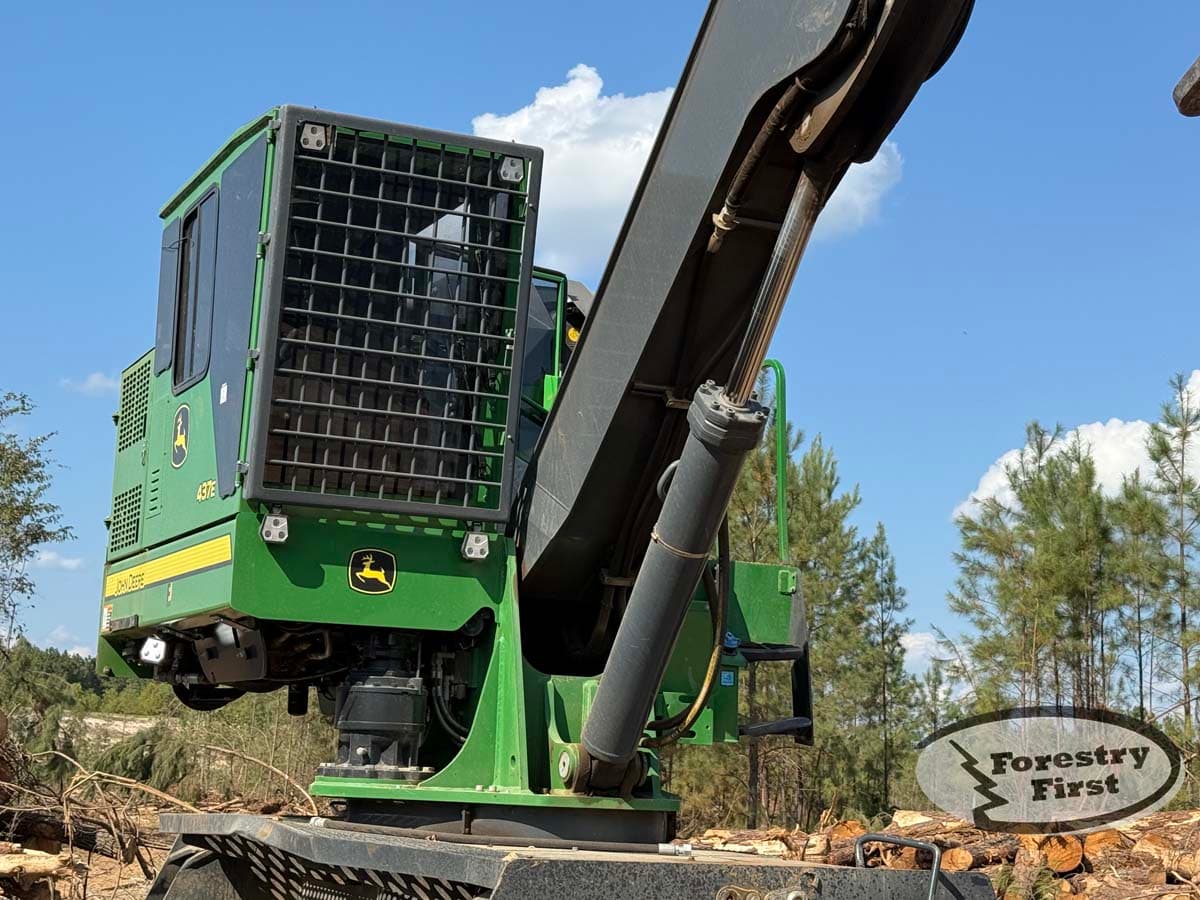 2022 Deere 437E
