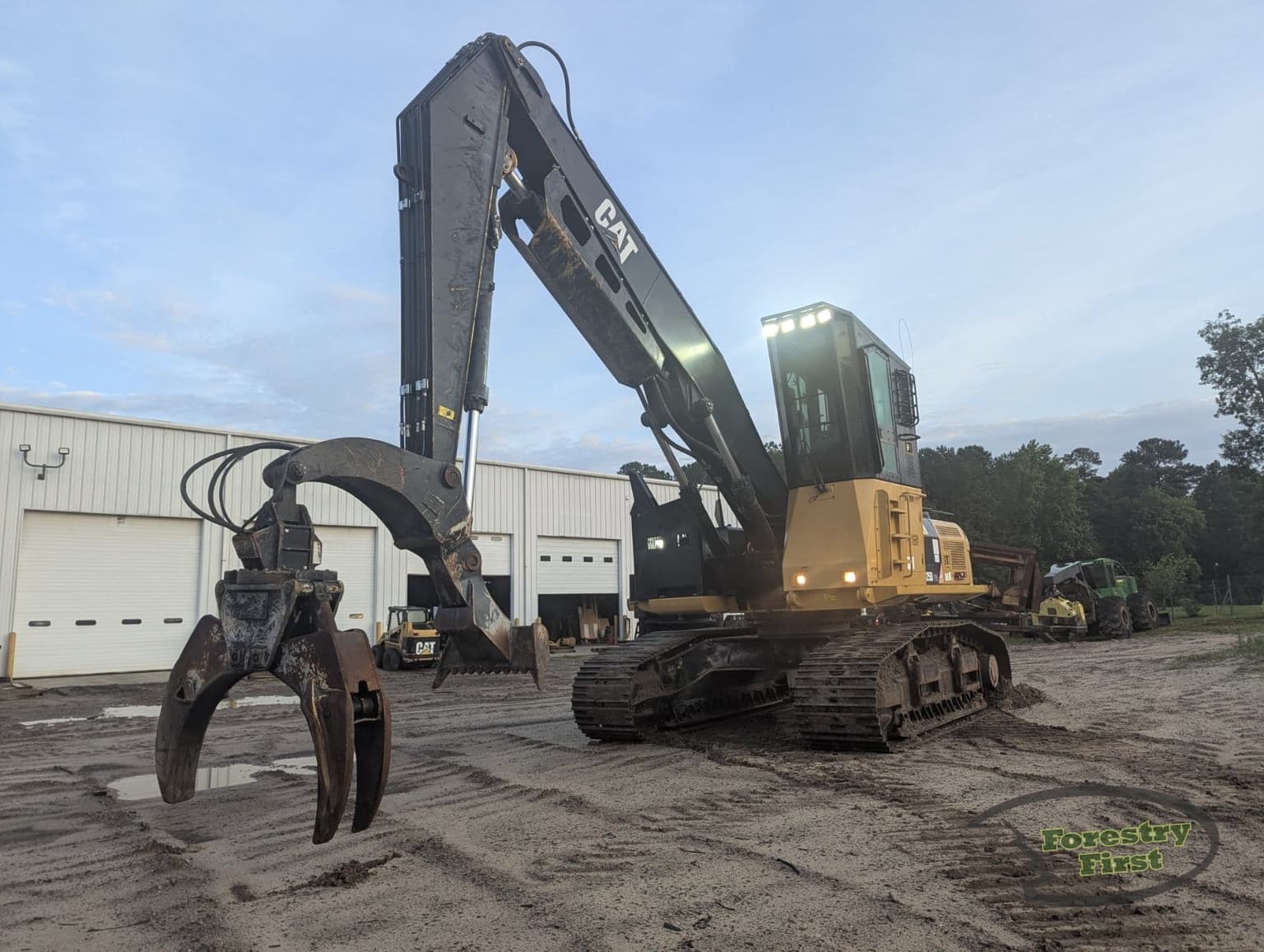 2016 CAT 325D FM