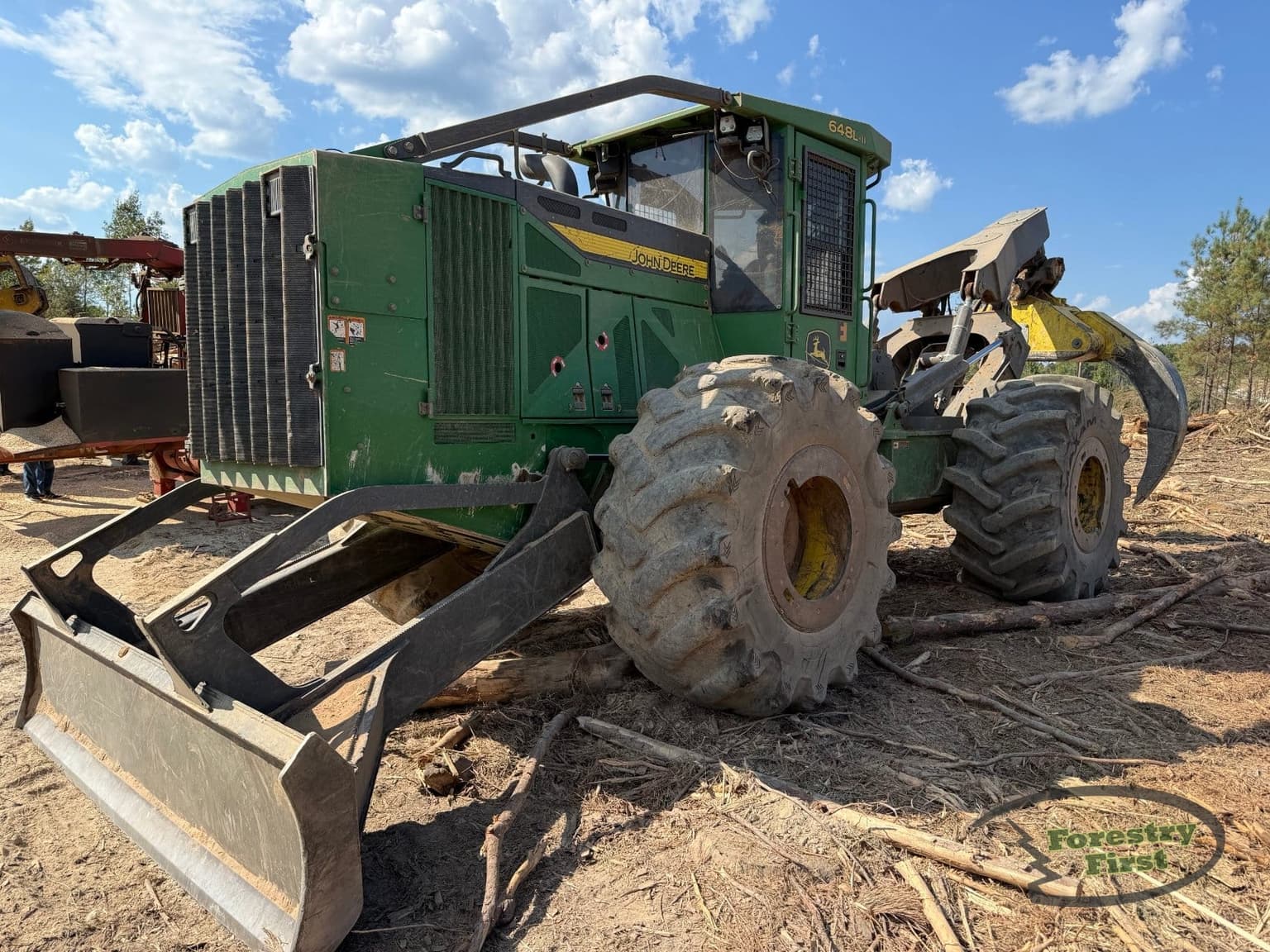 2022 Deere 648LII